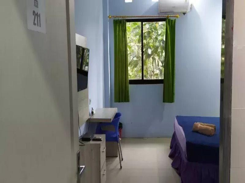 Super Oyo 3903 Sweethome Syariah Guesthouse Martapura  Luaran gambar