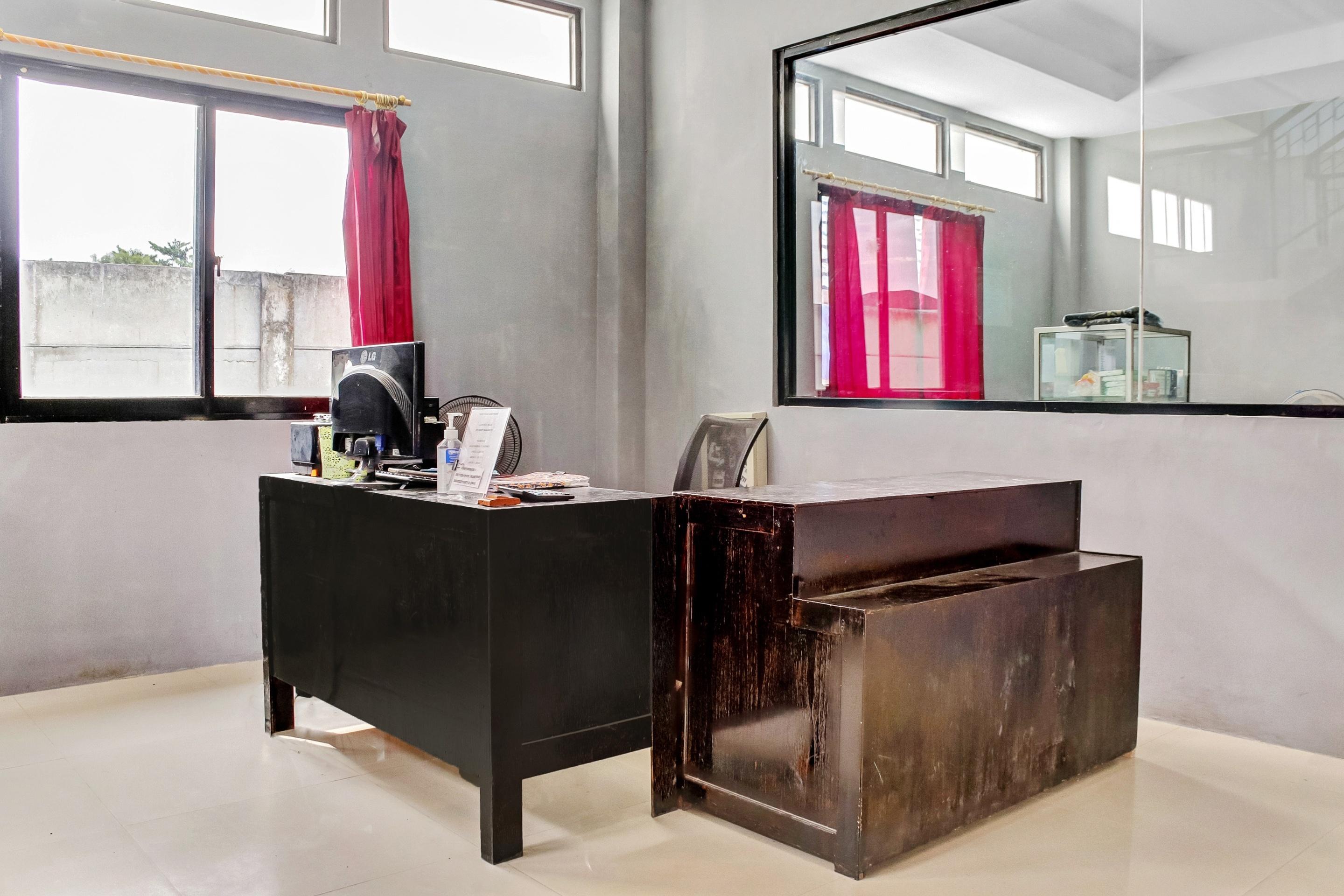 Super Oyo 3903 Sweethome Syariah Guesthouse Martapura  Luaran gambar
