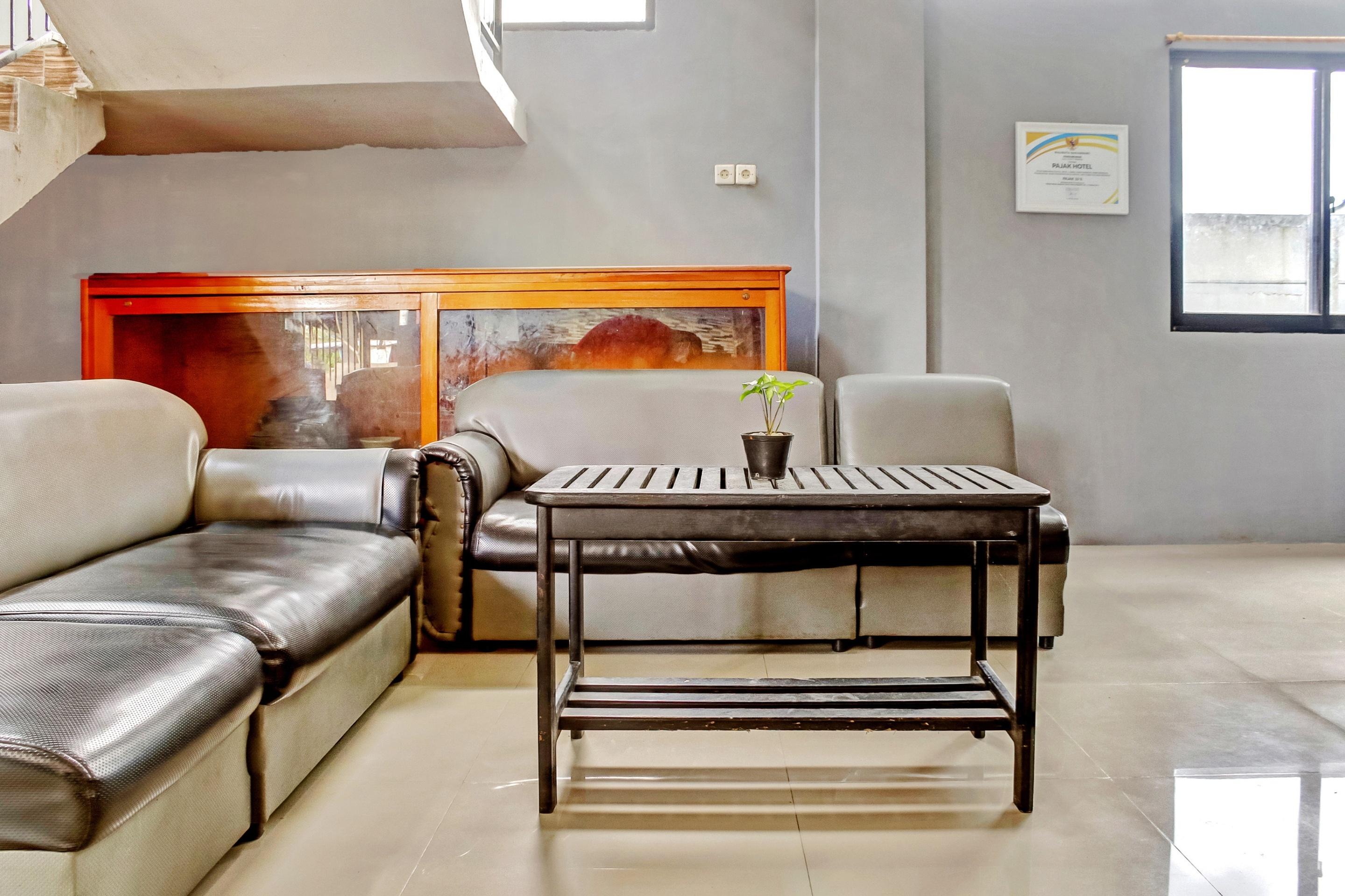 Super Oyo 3903 Sweethome Syariah Guesthouse Martapura  Luaran gambar